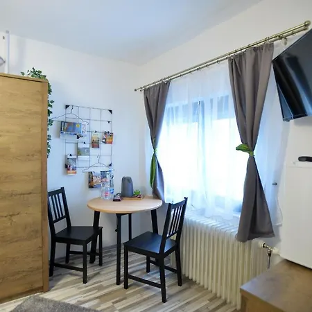 Castle Garden Apartamento Eger