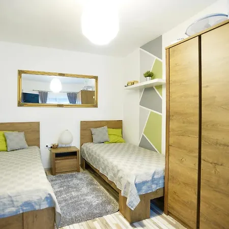 Castle Garden * Eger